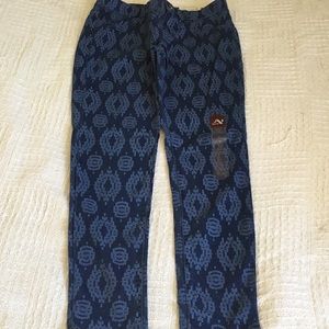 NWT girls 12 Reg knit jeggings.